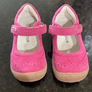 L’amour Hot Pink Mary Janes (size 6)